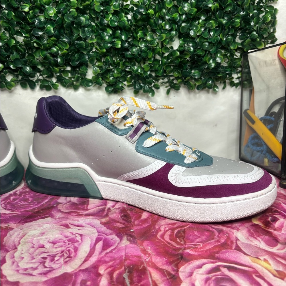 Women’s size 10 coach shoes - Picture 5 of 9